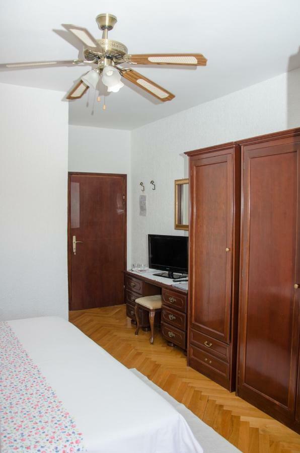 Guesthouse Ruza Senj  Exterior foto